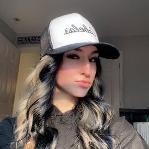 Meet your Posher, Dana